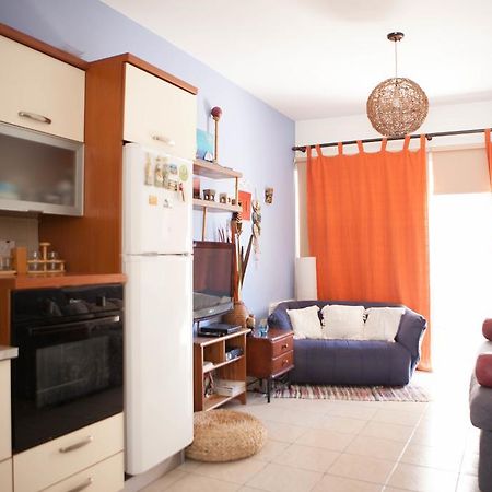 Aquarian Beachfront Apartment Larnaca Exterior photo